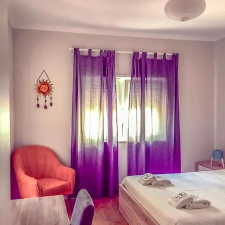 Spacious House In Atalaia With Shared Pool * 로리냐