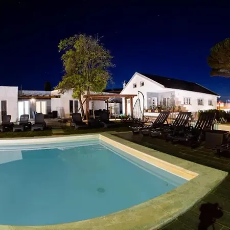 펜션 Spacious House In Atalaia With Shared Pool 로리냐