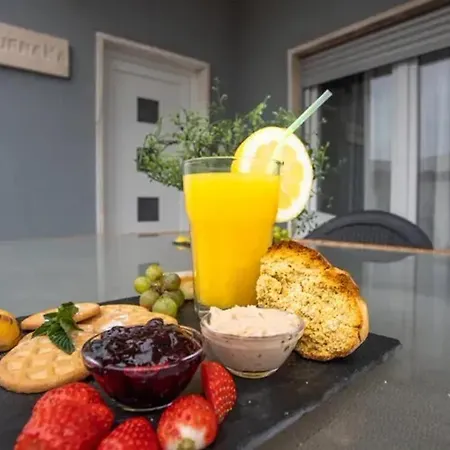 Spacious House In Atalaia With Shared Pool Semesterbostad *