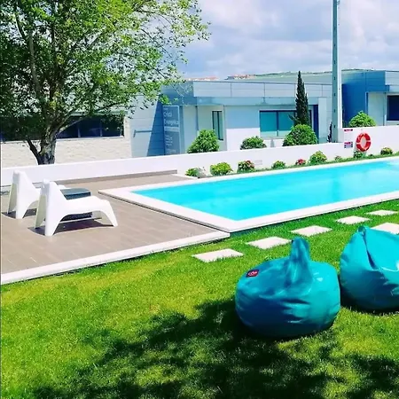 Spacious House In Atalaia With Shared Pool Semesterbostad