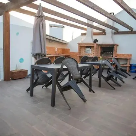 別荘 Spacious House In Atalaia With Shared Pool ロウリニャン