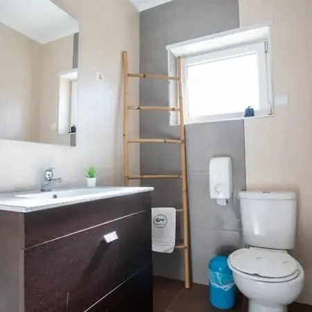 Spacious House In Atalaia With Shared Pool 別荘