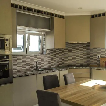 Spacious House In Atalaia With Shared Pool Holiday home *